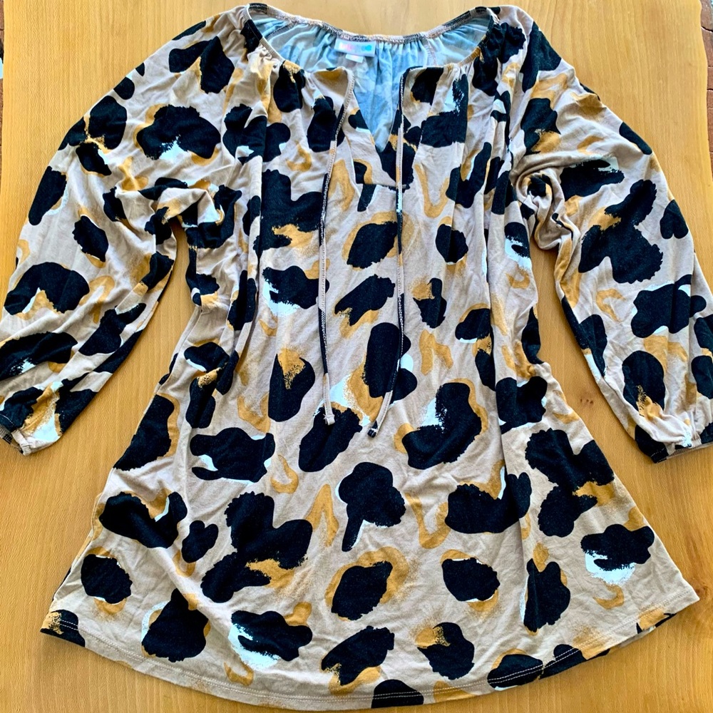 ✨Animal Print 3/4 Sleeve Flowy Top - XS (fits like S)